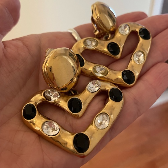 Vintage Givenchy Gold Black Onyx Crystal Heart Clip On Statement Earrings - Picture 10 of 17